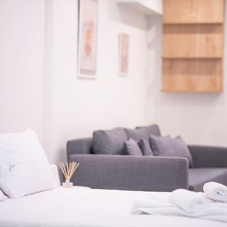אתונה Luxury Studio With Garden Next To Acropolis מראה חיצוני תמונה