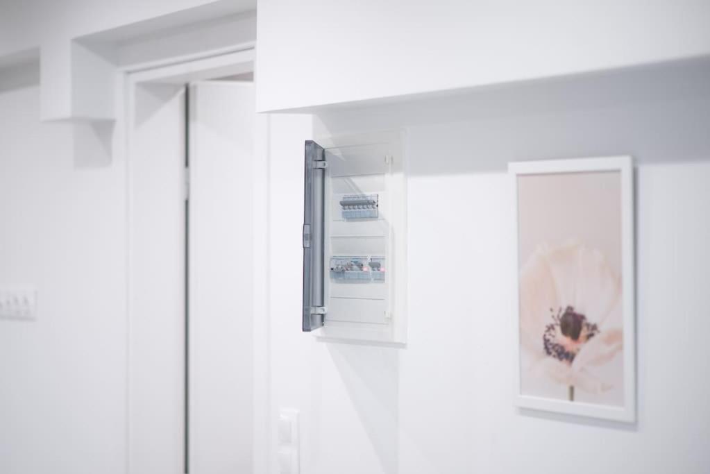 אתונה Luxury Studio With Garden Next To Acropolis מראה חיצוני תמונה