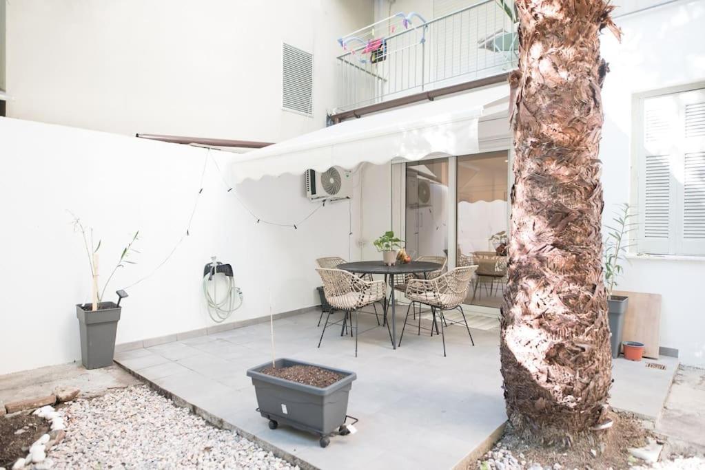 אתונה Luxury Studio With Garden Next To Acropolis מראה חיצוני תמונה