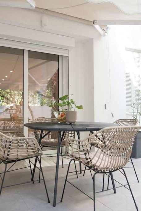 אתונה Luxury Studio With Garden Next To Acropolis מראה חיצוני תמונה